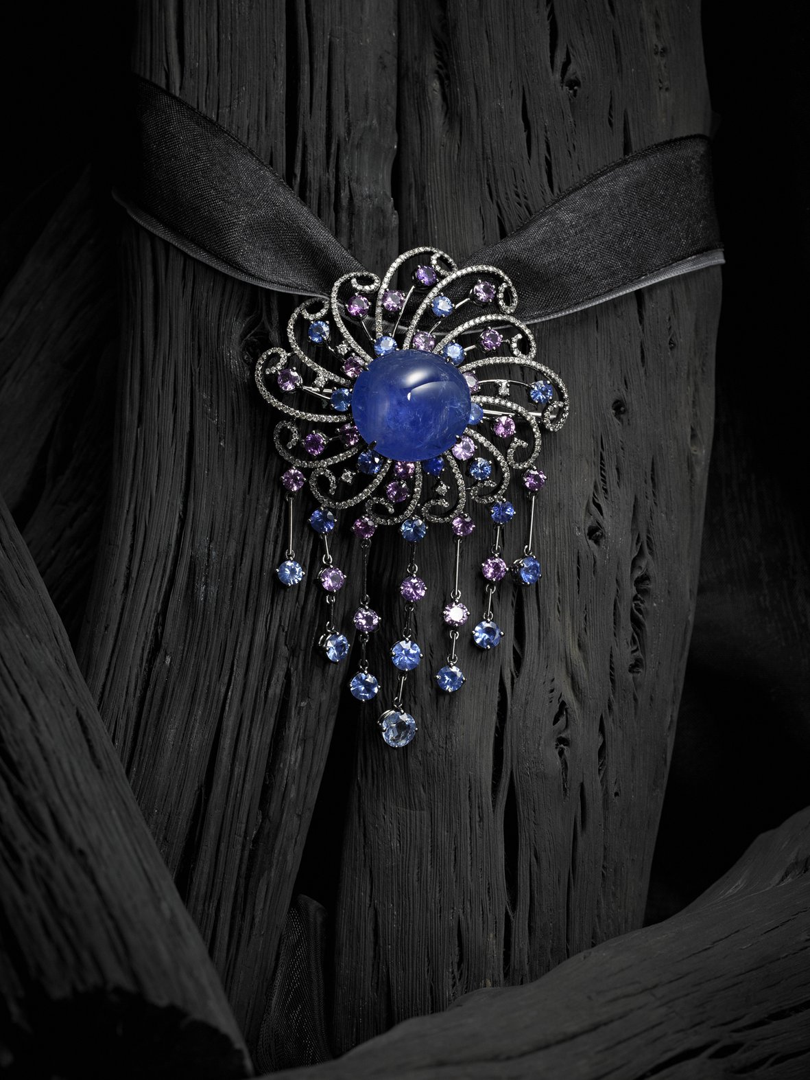 Unheated Cabochon Sapphire Paired with Lace Design